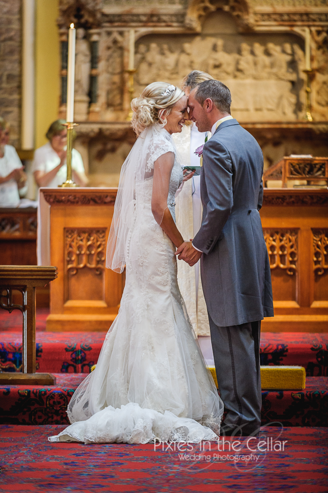 Saddleworth hotel wedding reception-39