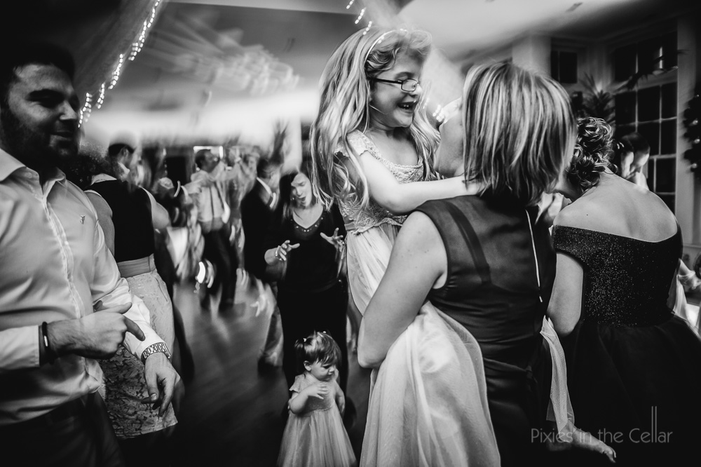 wedding party dancing