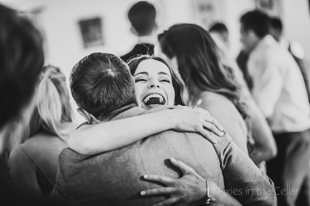 relaxed happy wedding photos